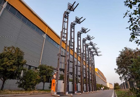 Solución logística de alta eficiencia para carretillas retráctiles de doble profundidad