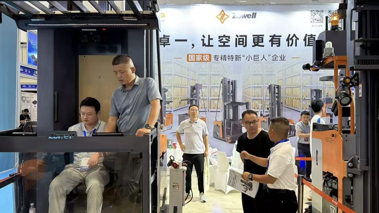 Zowell muestra carretillas elevadoras VNA y soluciones AGV en la Expo Logística de Qingdao 2026
